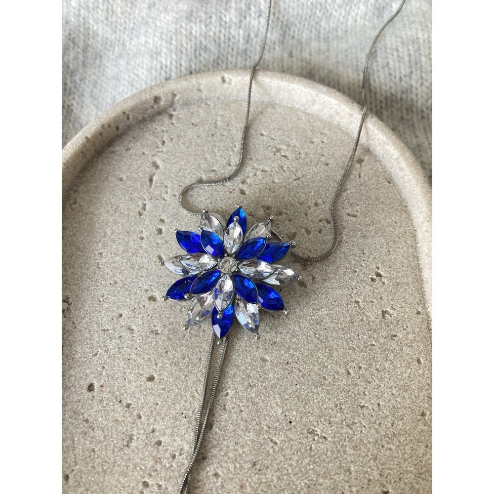 Sparkly Blue Rhinestone Floral Lariat Necklace Silver Tone Crystal Drop